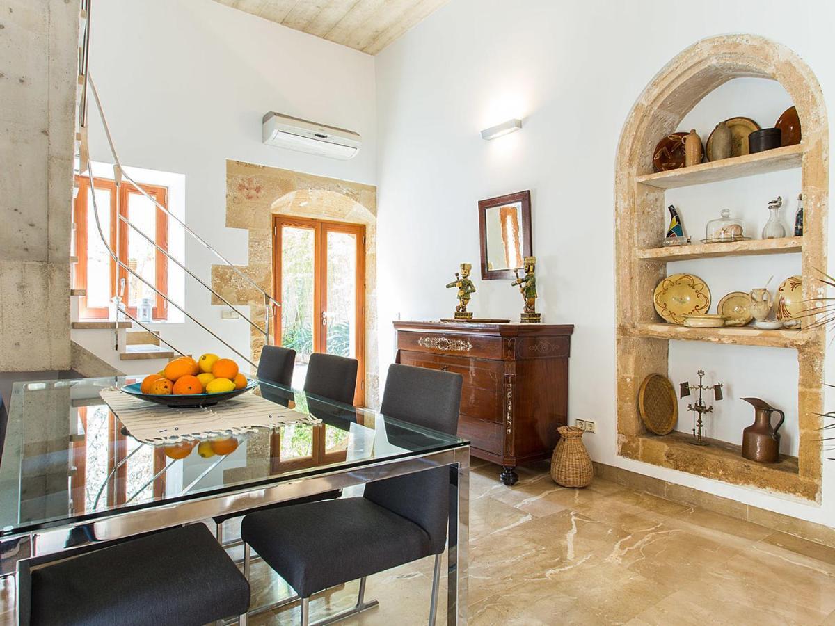 Ferienhaus Town House Esglesia In