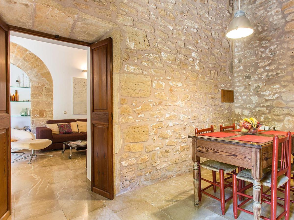 Holiday home Town House Esglesia In *